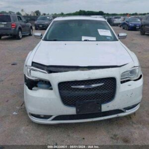 2017 Chrysler 300 c for parts