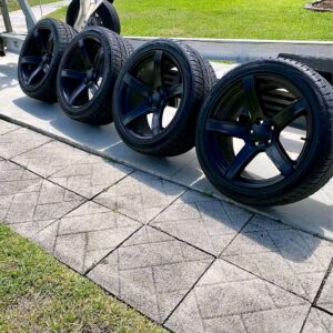 2017+ Dodge charger/ Challenger OEM Hellcat wheels. 275/40R/20. Tires have over 85%thread.