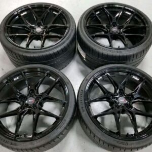selling 20x9" and 21x12" wheels with Michelin Pilot Sport 4S tires in 255/30/20 and 325/25/21 size.