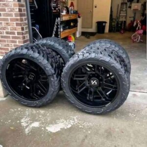 Jeep Wrangler wheels and tires classic.