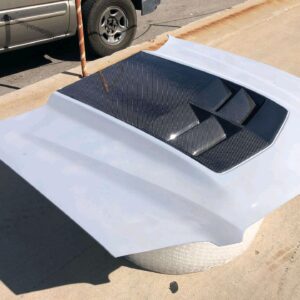 G8 ZL1 Style Carbon Fiber hood.