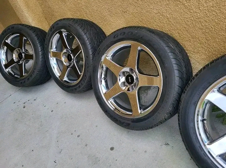 1735948327260