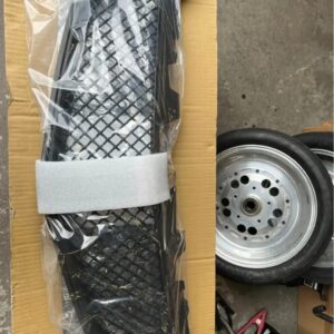 New in box black grills for CTS-V2. Includes both upper and lower.
