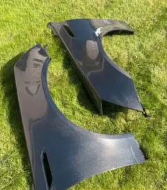CTSV2 carbon fenders for sale in excellent condition
