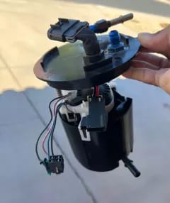 09'-14' CTSV Fuel Bucket w/ pumps & ALM Hat/ DSX Aux pump & Micron filter.
