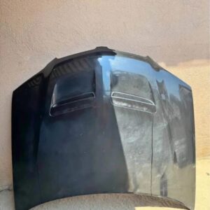 Pontiac g8 gt 2009 OEM HOOD.