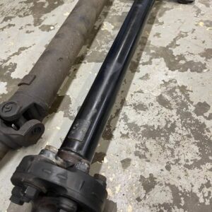 2008 Pontiac g8 radiator $ Used radiator oUt a vó.